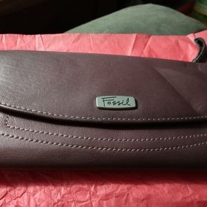 Fossil wallet - brown